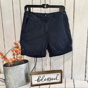 NWOT Lee Regular Fit Mid-Rise Distressed look Shorts, Size 4